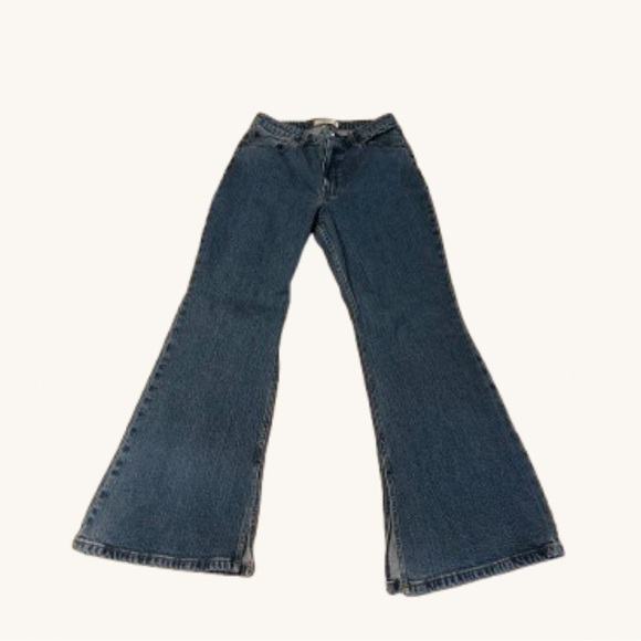 Abercrombie & Fitch The Vintage Flare High Rise Curve Love Jeans- Size 30/10 - Picture 3 of 6